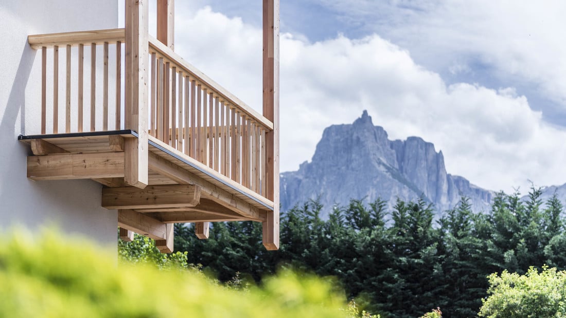 Dachstühle, Balkone & Fassaden