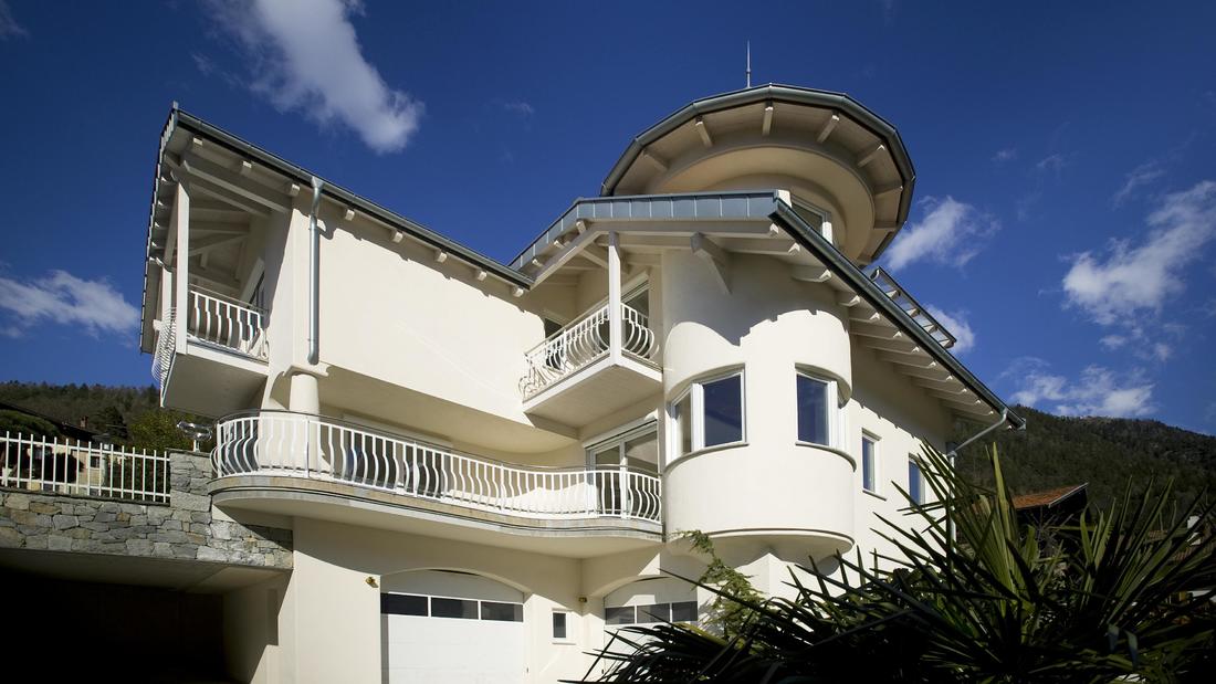 Villa L.